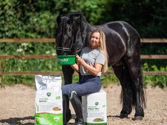 Kashmir staat al lange tijd met grote tevredenheid op Vitalbix paardenvoeding.